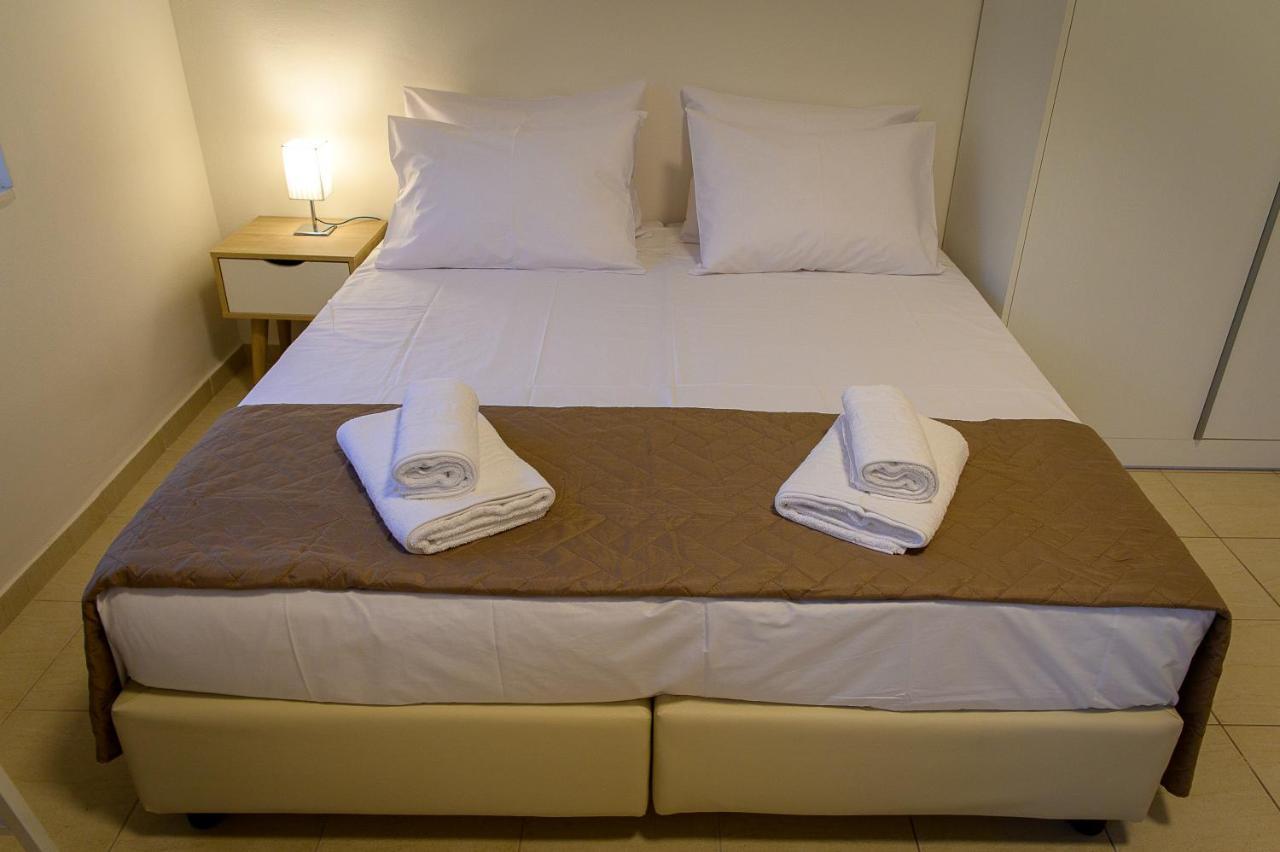 Uni Island - City Center Suites 伊拉克利翁 外观 照片