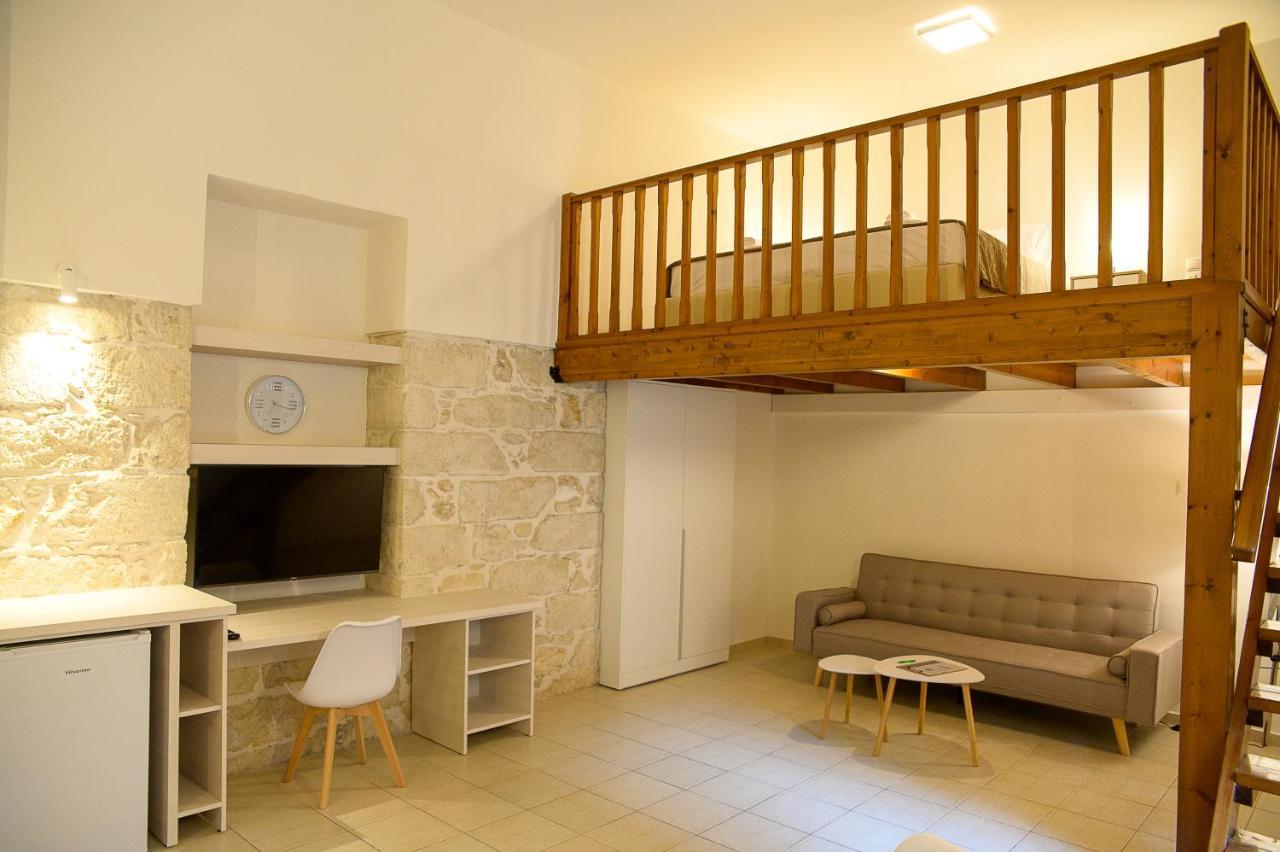 Uni Island - City Center Suites 伊拉克利翁 外观 照片